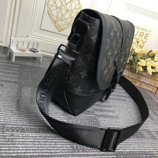 Replica LV Saumur M45911 Messenger – Timeless Style - Image 2
