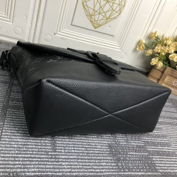 Replica LV Saumur M45911 Messenger – Timeless Style - Image 4