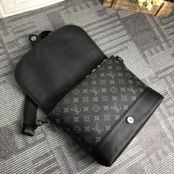 Replica LV Saumur M45911 Messenger – Timeless Style - Image 5