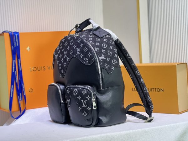 Replica LV Multipocket Backpack M45973 – Stylish & Functional - Image 3