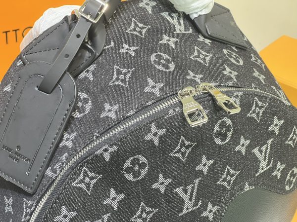 Replica LV Multipocket Backpack M45973 – Stylish & Functional - Image 4