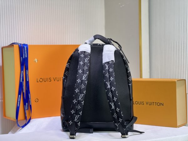 Replica LV Multipocket Backpack M45973 – Stylish & Functional - Image 6