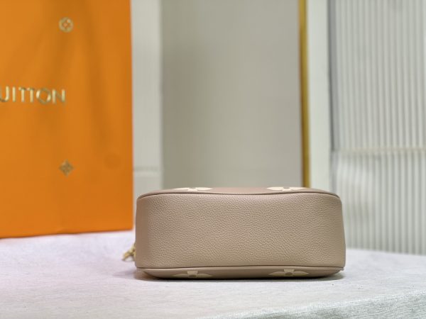 LV Replica Bagatelle Mini Hobo – Luxury Style, Affordable Elegance - Image 10