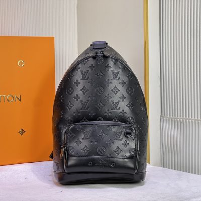 Replica LV Monogram Shadow Racer Slingbag M46107