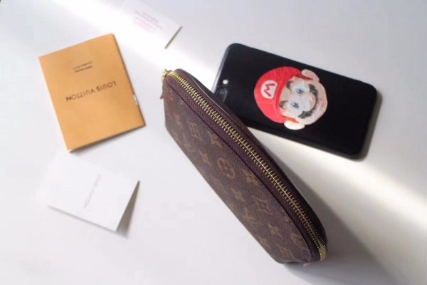 Replica LV Cosmetic Pouch M47515 – Stylish & Compact Design - Image 3