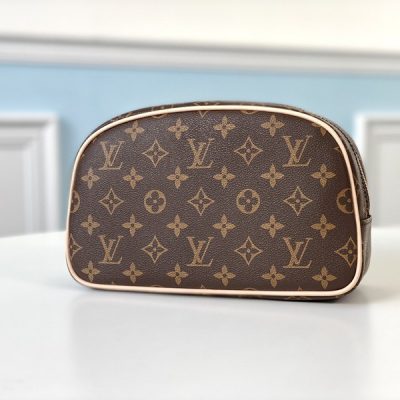Louis Vuitton Toiletry Bag 25 Replica M47527