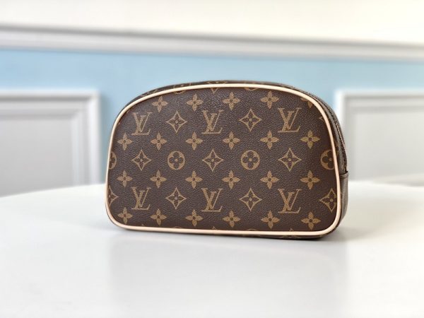 Louis Vuitton Toiletry Bag 25 Replica M47527
