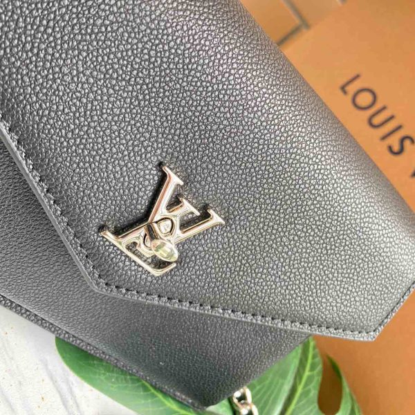 Replica LV Mylockme Chain Bag M55902 - Black Elegance - Image 4