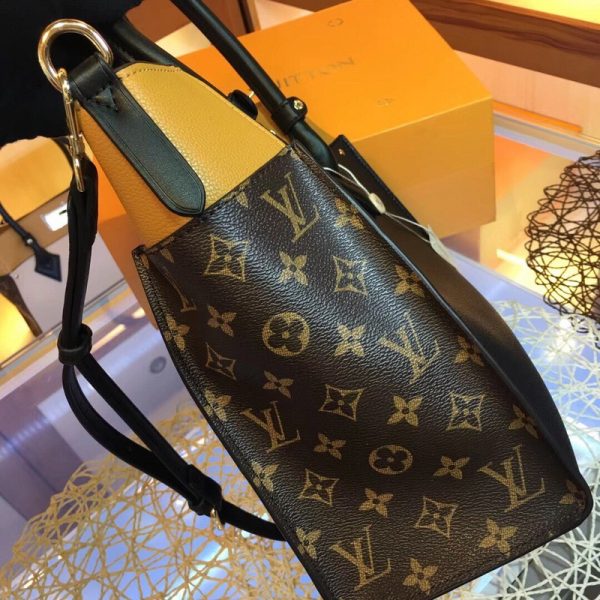 Replica LV On My Side Bag M53823 – Stylish & Luxurious - Image 5