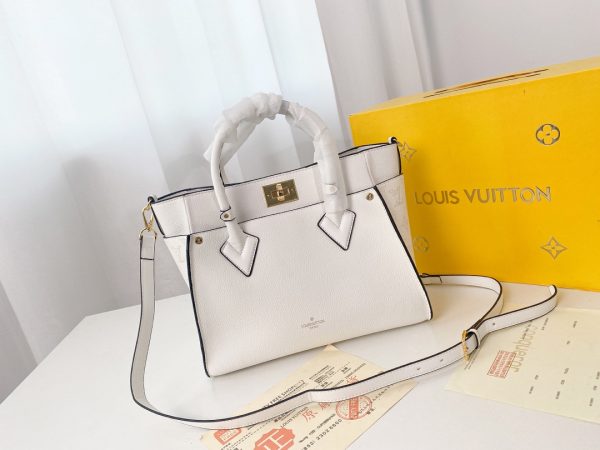 Replica Louis Vuitton On My Side M53824 Handbag - Image 10