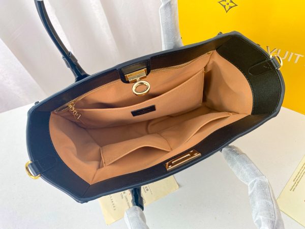 Replica Louis Vuitton On My Side M53824 Handbag - Image 8
