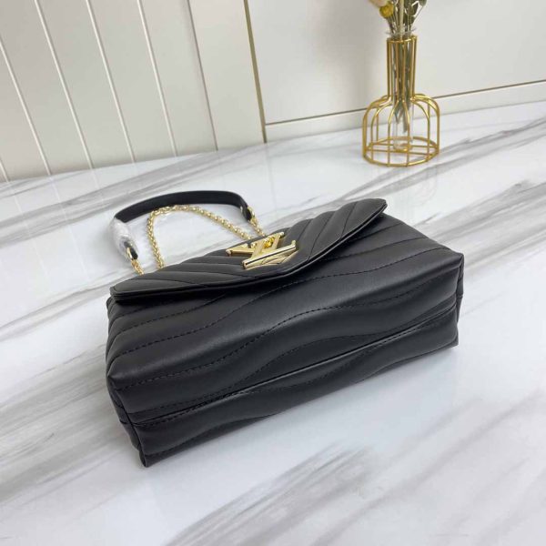 Replica Louis Vuitton New Wave Chain Tote M53937 Bag - Image 6