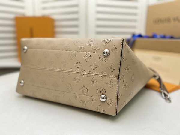 Replica Louis Vuitton Hina MM Bag in Black/Beige/Pink/White - Image 9