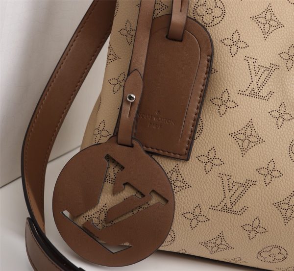 Replica LV Beaubourg Hobo MM Bag - 3 Chic Colors - Image 13