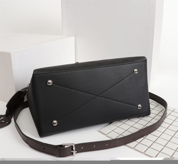 Replica LV Beaubourg Hobo MM Bag - 3 Chic Colors - Image 5