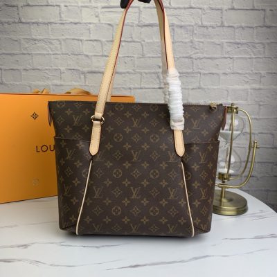 Replica LV Totally Gm Tote Bag M56689 - Stylish & Luxurious