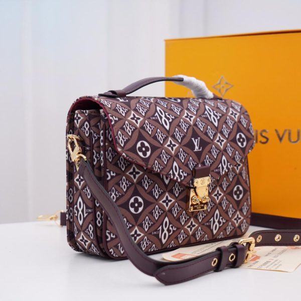 Replica LV 1854 Pochette Metis M57272 Handbag - Image 4