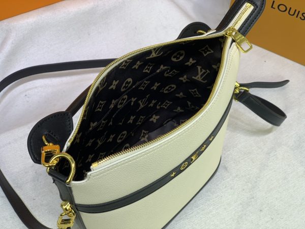 Replica Louis Vuitton Cruiser PM Bag in Black & White - Image 10