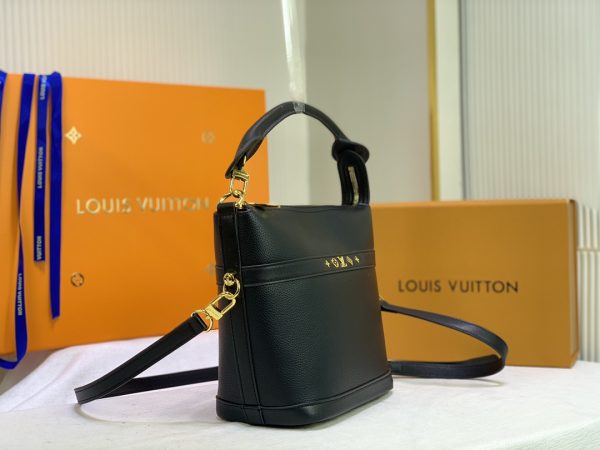Replica Louis Vuitton Cruiser PM Bag in Black & White - Image 2
