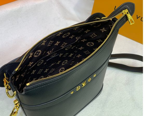 Replica Louis Vuitton Cruiser PM Bag in Black & White - Image 5