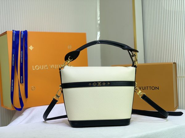 Replica Louis Vuitton Cruiser PM Bag in Black & White - Image 6