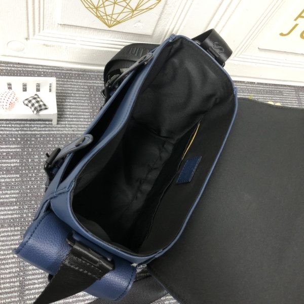 Replica LV Christopher Messenger Backpack, Stylish & Functional - Image 11