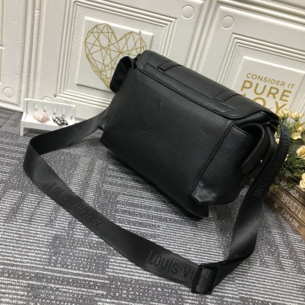 Replica LV Christopher Messenger Backpack, Stylish & Functional - Image 4
