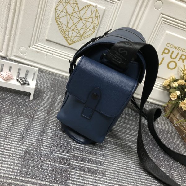 Replica LV Christopher Messenger Backpack, Stylish & Functional - Image 8