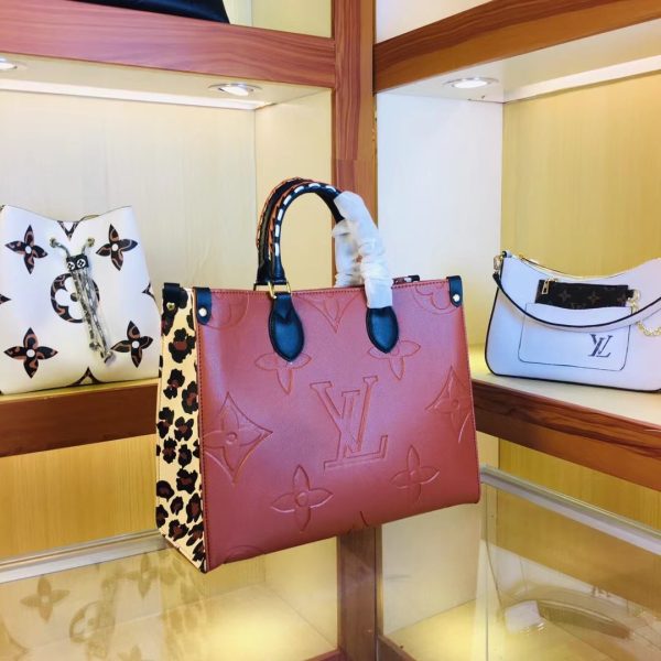Replica Louis Vuitton Leopard-Print Onthego Tote Black/Brown - Image 6