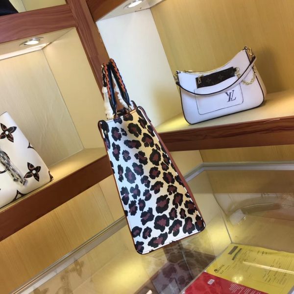 Replica Louis Vuitton Leopard-Print Onthego Tote Black/Brown - Image 7