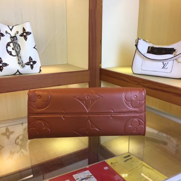 Replica Louis Vuitton Leopard-Print Onthego Tote Black/Brown - Image 9