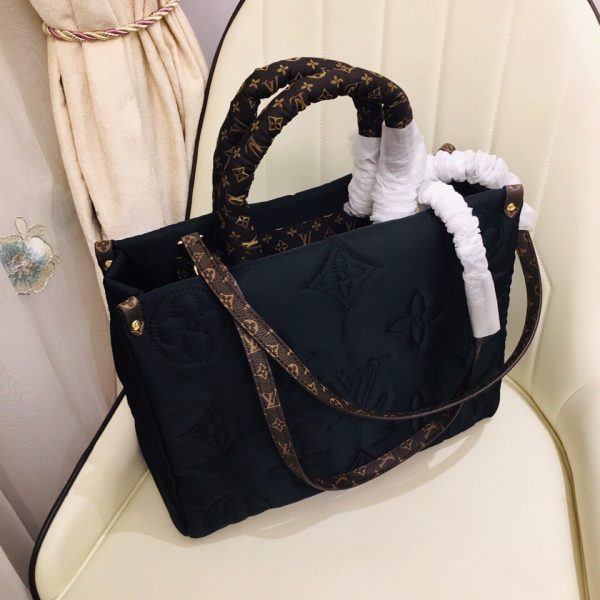 Replica LV Onthego GM Tote Bag in Black | Stylish Luxury Design - Image 4