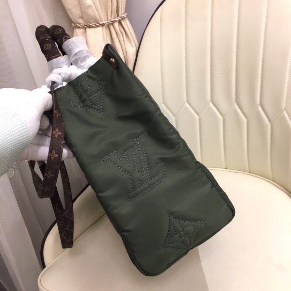 Green Louis Vuitton Onthego GM Replica Tote Bag - Image 5