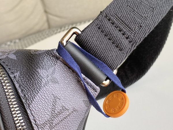 Replica LV Modular Sling Bag M59338 - Stylish & Compact - Image 7