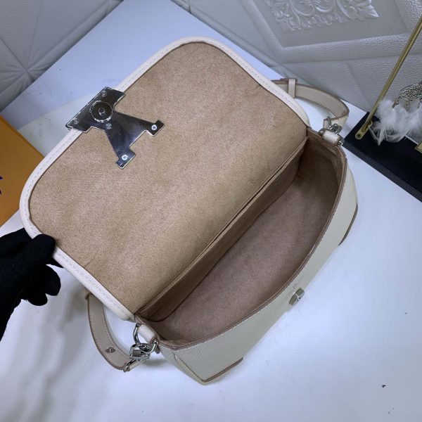Louis Vuitton Buci Crossbody Bag – Stylish Daily Essential - Image 21