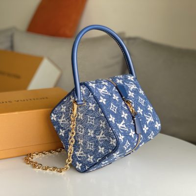 Louis Vuitton Replica Square Bag – Stylish & Affordable
