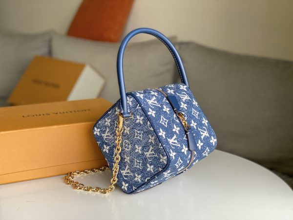 Louis Vuitton Replica Square Bag – Stylish & Affordable