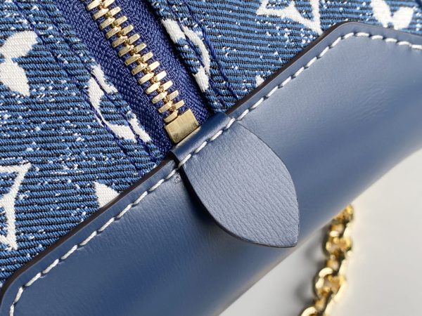 Louis Vuitton Replica Square Bag – Stylish & Affordable - Image 6