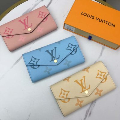 Replica LV By The Pool Sarah Wallet M60668