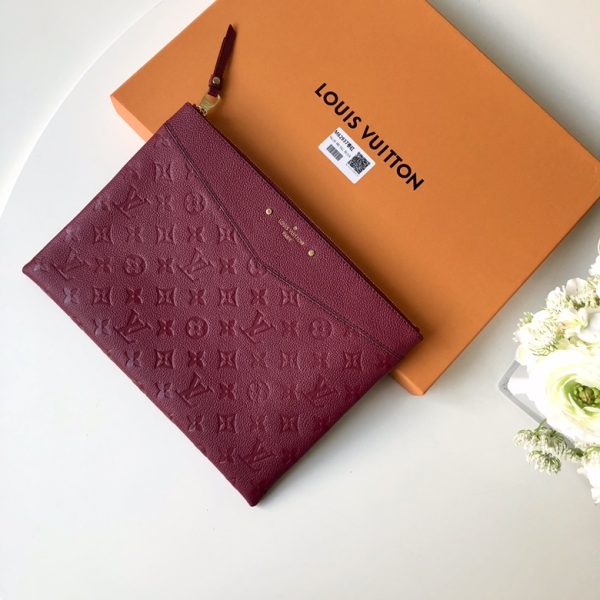 Stylish Replica Louis Vuitton Daily Pouch M62937 - Image 9