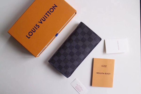 Louis Vuitton Brazza Replica Wallet M66540 | Stylish Designer Copy - Image 8