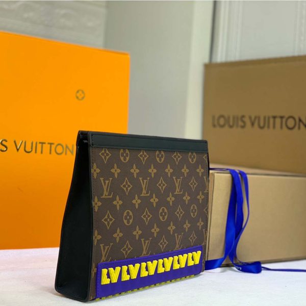 Replica LV Rubber Toiletry Pouch 26 - M66601 - Stylish & Durable - Image 8