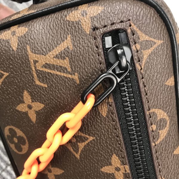 Replica LV Pochette Volga M68321 Luxury Clutch Bag - Image 15