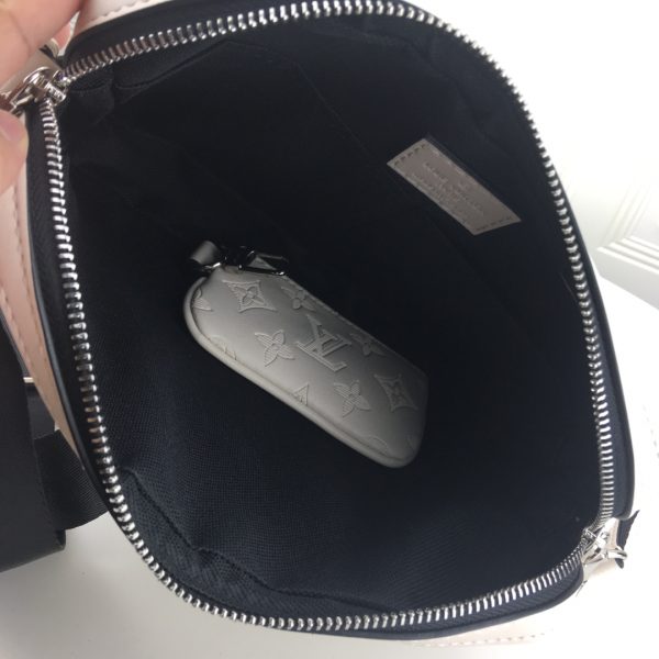 Louis Vuitton Trio Messenger Replica White/Black Embossed M69443 - Image 12