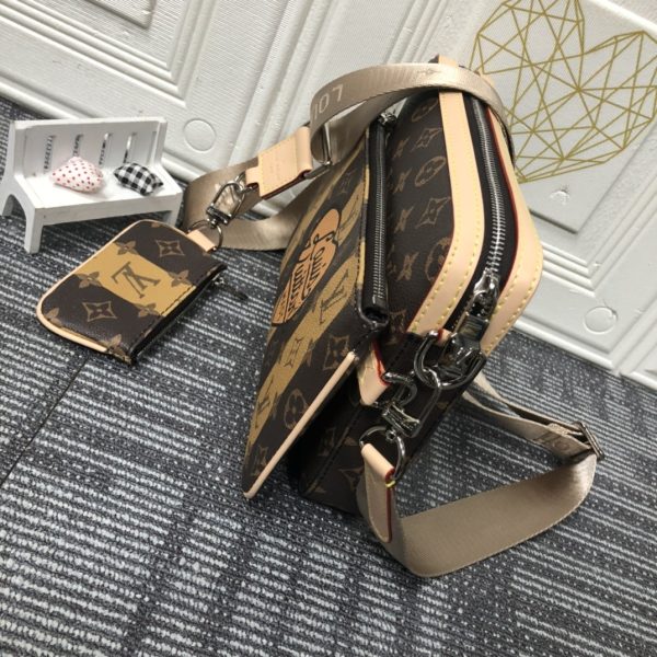 Replica Louis Vuitton 3-in-1 Trio Pochette Messenger Bag - Image 4