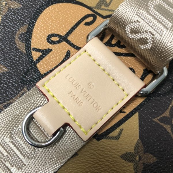Replica Louis Vuitton 3-in-1 Trio Pochette Messenger Bag - Image 8