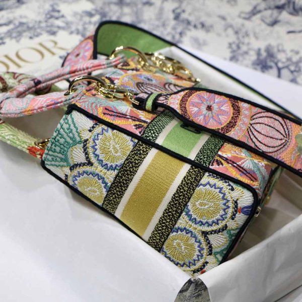 Replica Dior AAA Light Medium Lady D-Lite Embroidery Bag M8003 - Image 4