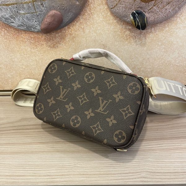 Louis Vuitton Sporty Utility Crossbody Bag Replica - Image 3