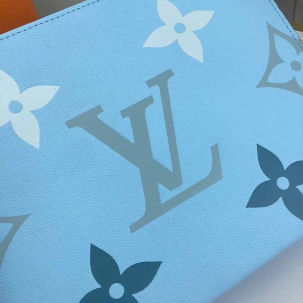 Replica LV Toiletry Pouch 26 - By The Pool Collection - Image 6