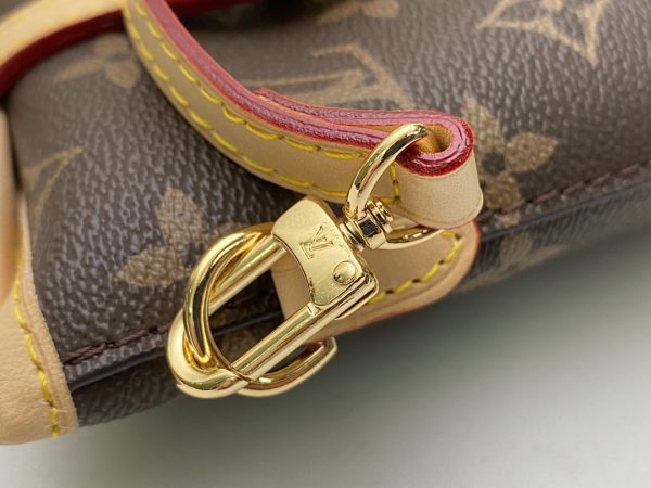 Louis Vuitton Fold Me Pouch Replica M80874 | Stylish & Compact - Image 6